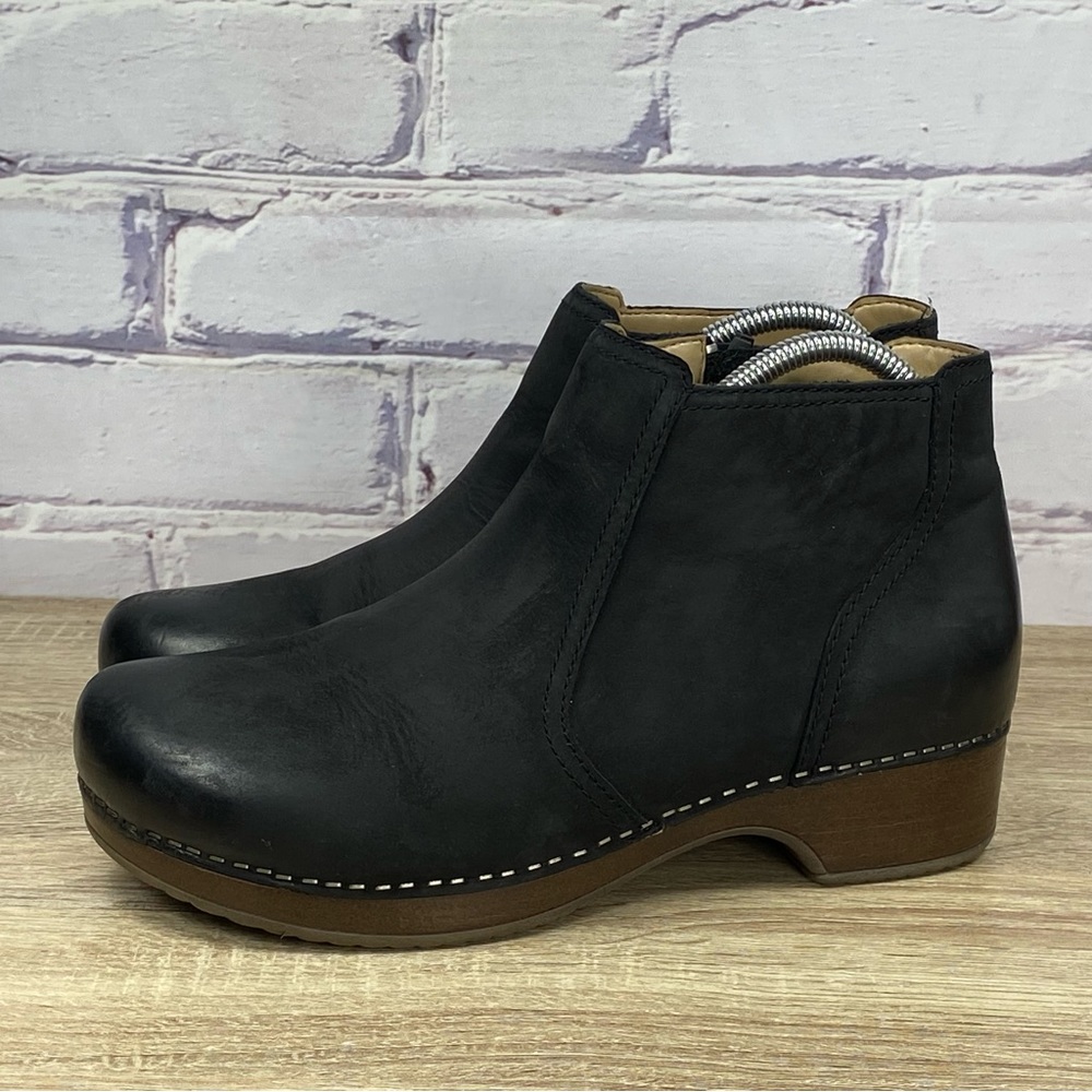 Dansko Barbara Black Leather Ankle Boots 40